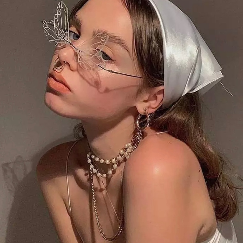 New Butterfly Sunglasses ✨🦋✨ - Picture 2 of 5